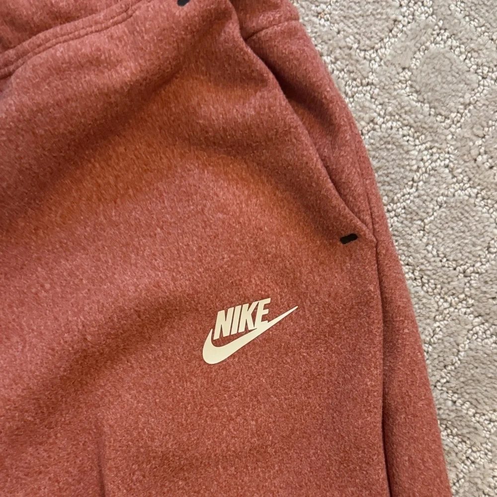 Nike Rust Tracksuit with Logo - Picture 7 of 7
